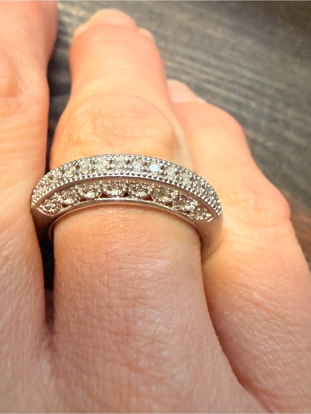 Vintage Diamond three-sided multi-row pavé layout. sterling silver Band Ring Sz8